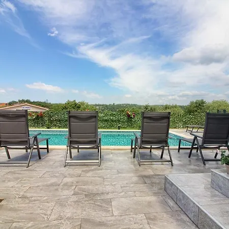 Villa Charming Fjolla With Private Pool In Labin