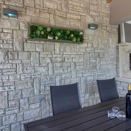 Charming Fjolla With Private Pool In Labin Villa *