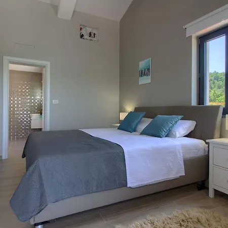 Charming Fjolla With Private Pool In Labin Labin (Istria)