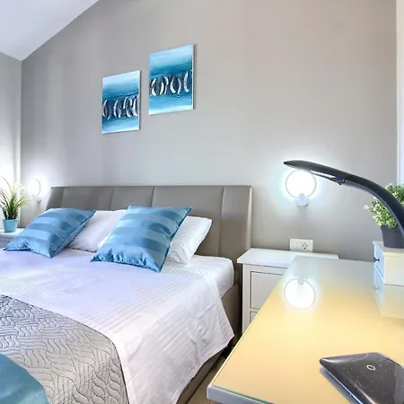 Charming Fjolla With Private Pool In Labin *