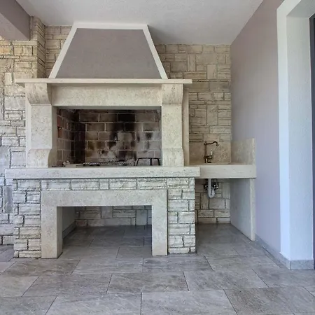 Villa Charming Fjolla With Private Pool In Labin *
