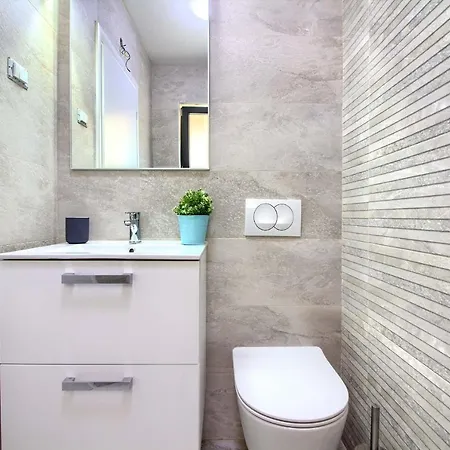 Charming Fjolla With Private Pool In Labin Villa