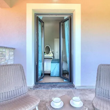 Charming Fjolla With Private Pool In Labin Villa